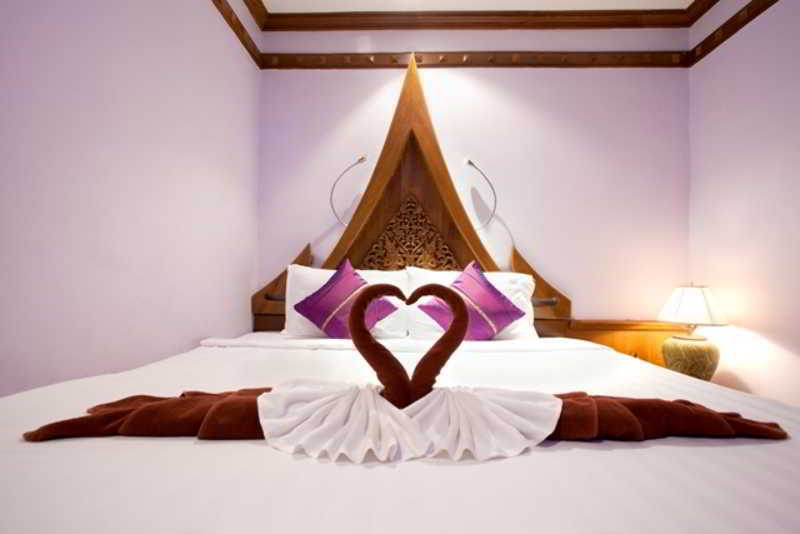 Patong Beach Bed And Breakfast エクステリア 写真