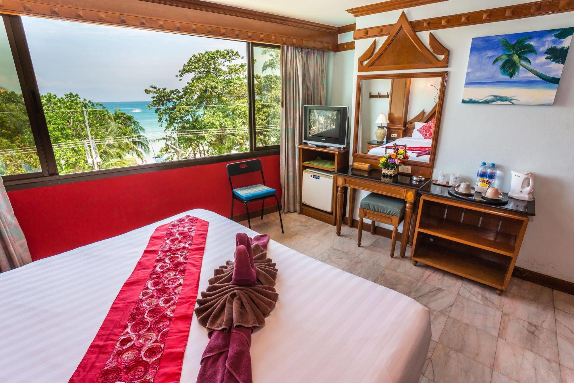 Patong Beach Bed And Breakfast エクステリア 写真